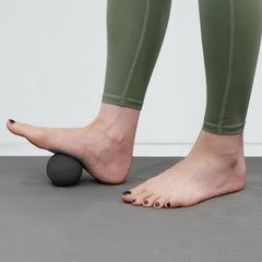 5BILLION FITNESS peanut massage ball in carry bag for gym use