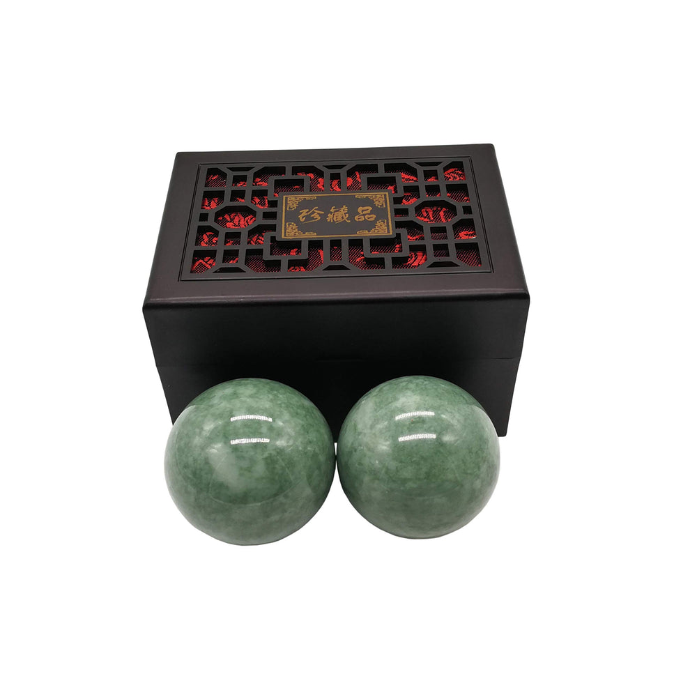 BCQLI 2-inch greenish Baoding balls for palm exercise and focus.