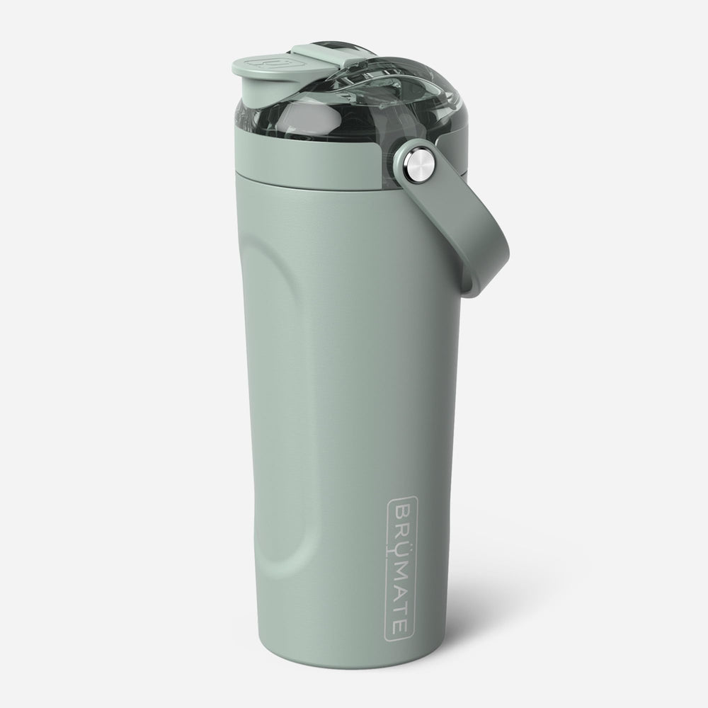 BrüMate MultiShaker with MagFlip lid demonstrates spillproof operation for on-the-go hydration.