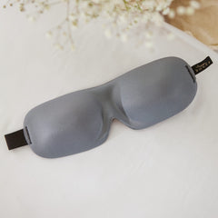 Bucky 40 Blinks contoured foam eye mask cushions the eyes gently.