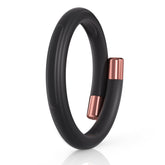 BuggyBands mosquito bracelet close-up, plant-based protection for families.