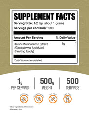 BulkSupplements Reishi powder scoop demonstrates convenient serving size for smoothies