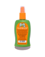 Bullfrog Mosquito Coast protegiendo la piel con SPF 50 y repelente.