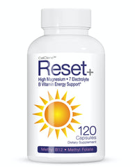 CELCLENE Reset+ bottle pouring for ready-to-drink hydration.