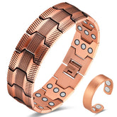 Cigmag 3x copper bracelet close-up with three magnet rows in a sleek design.
