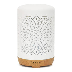 Earnest Living ceramic diffuser in white with 250 ml capacity for steady aroma diffusion.