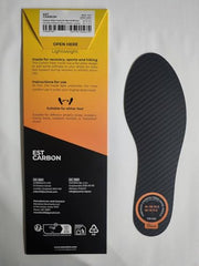 EstCarbon 3K twill carbon fiber texture conveys durable, long-lasting support.