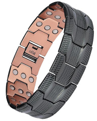 Feraco copper bracelet with tyre-carved pattern for stylish daily wear.