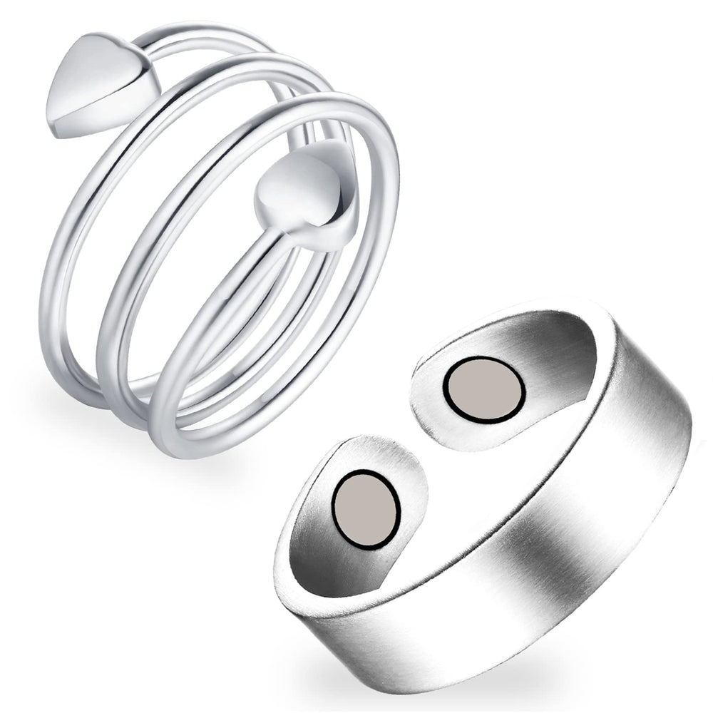Feraco heart-design copper magnetic ring on finger, adjustable for a comfortable fit.