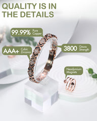 Feraco magnetic bracelet close-up showing the easy folding clasp for secure wear.