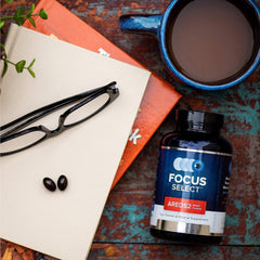 Morning and evening dosing scene with Focus Select AREDS2 softgels.