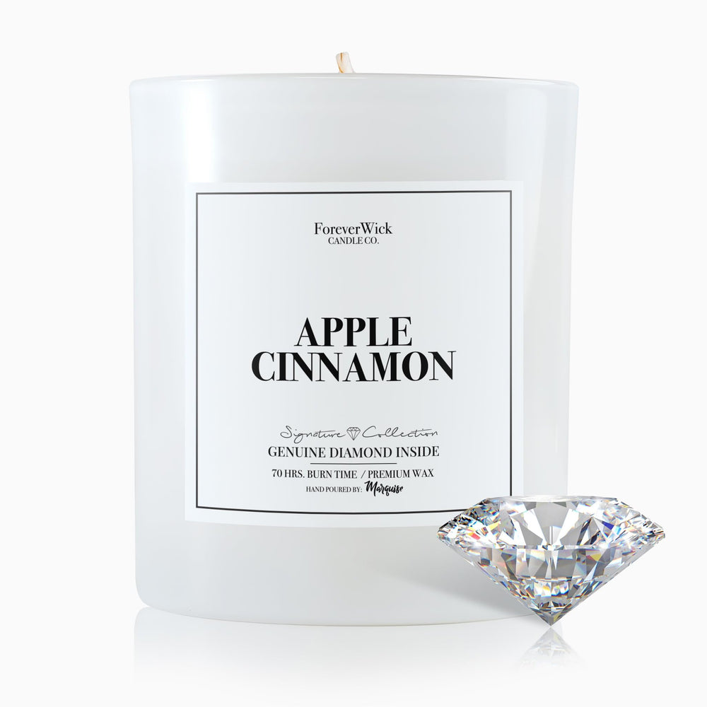ForeverWick Apple Cinnamon Surprise Diamond Inside candle reveals a refined apple scent for cozy evenings.