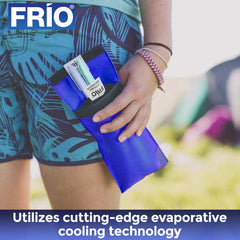 FRIO DUO insulin wallet closed indicates compact travel-ready design.