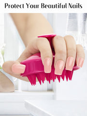 HEETA scalp massager ergonomic handle provides secure grip even when wet.