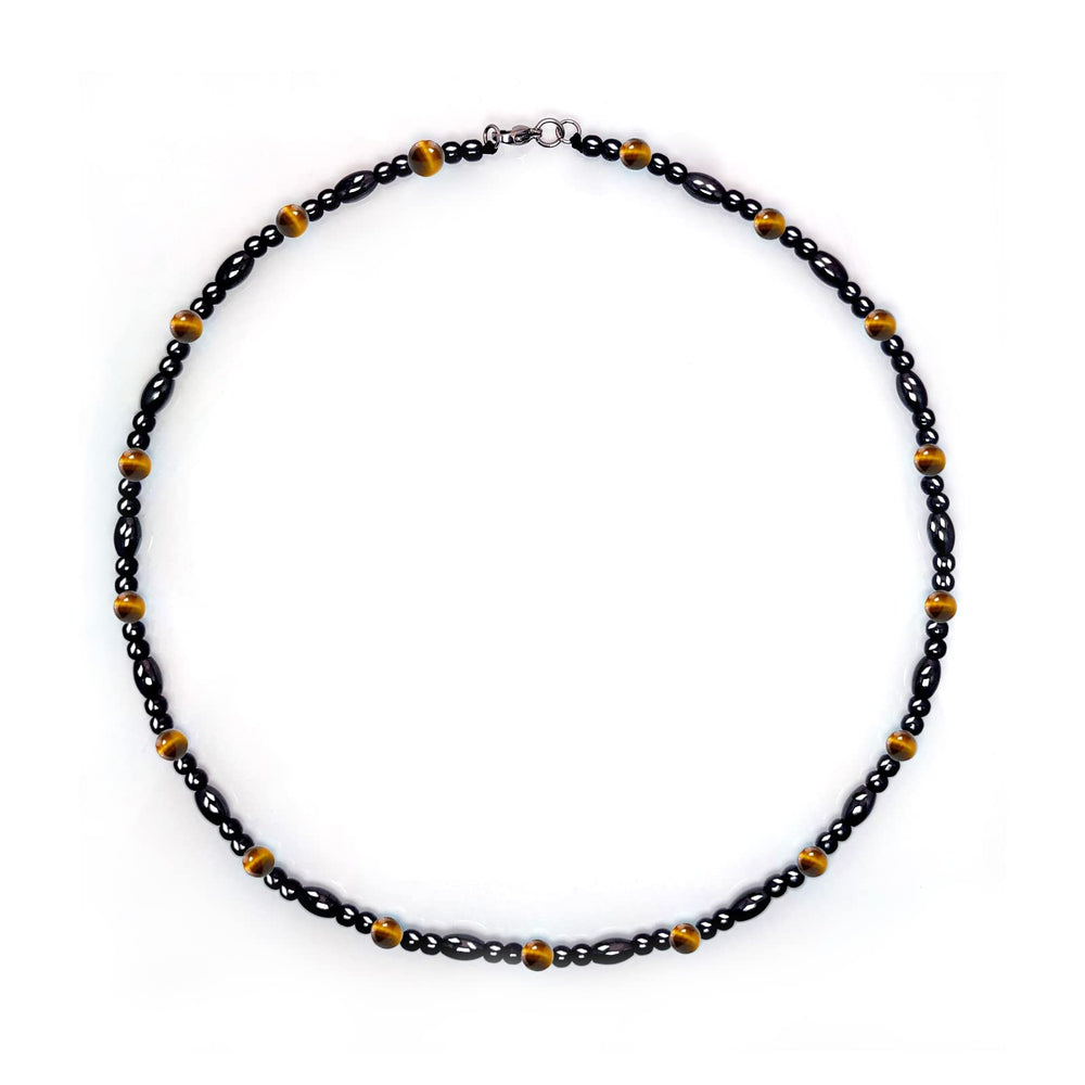 Collar magnético Hion con hematita, detalle brillante para uso diario.