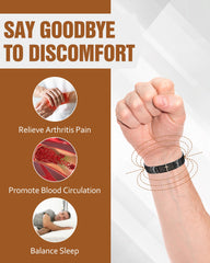 Jecanori adjustable link system demonstrates secure, personalized wrist fit.