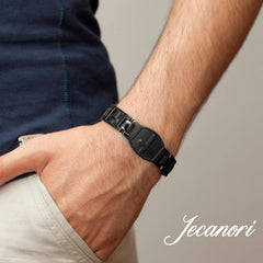 Jecanori magnetic bracelet close-up shows adjustable 22 cm length for a tailored fit.
