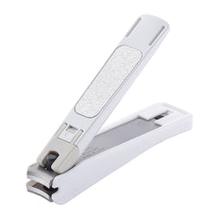 Kai 119 nail clippers ergonomic handle in action improves grip comfort