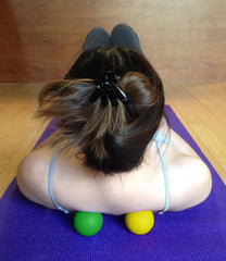 Kieba Massage Lacrosse Balls green close-up showing solid rubber durability