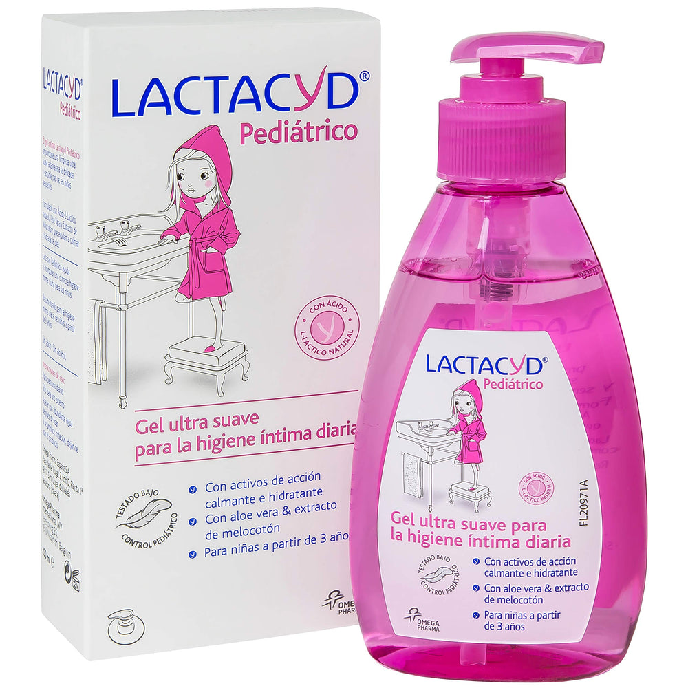 Lactacyd Girl 200ml bottle front view for gentle daily care of kids
