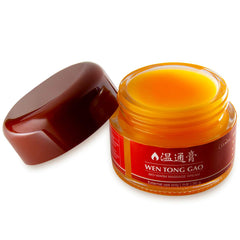 Packaging display for Lekon Wen Tong Gao Bio-Warm Massage Cream highlights the traditional formula.
