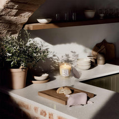 Maison Sicilian Tomato Leaf Candle wick ensures a clean burn with steady fragrance