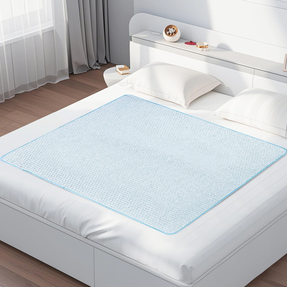 Ntoaujao bed pad top surface shows soft skin-friendly layer for overnight comfort