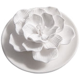 oumeiben hibiscus ceramic diffuser close-up showing hand-crafted petals for subtle room fragrance