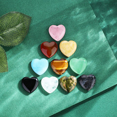 QINJIEJIE green aventurine heart palm stone promotes balanced energy during daily routines