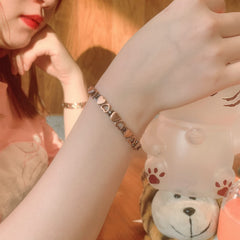Reaowazo magnetic copper bracelet with embedded magnets for gentle support.