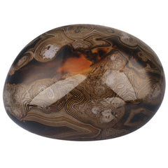 Rockcloud grounding banded agate chakra stone helps focus during meditation.
