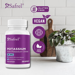 Pouring capsules demonstrates easy-to-swallow design in action.