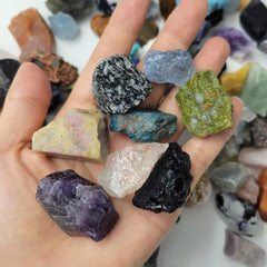 SeeuFun tumbling crystal assortment ideal for beginners and hobbyists.