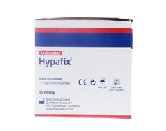 Cinta Hypafix de Smith & Nephew, rollo de 2 pulgadas, fijación estable para apósitos.