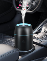 Szyuwolf car diffuser with compact body for on-the-go aromatherapy.