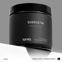 Pouring Toniiq Quercetin capsules into hand for easy daily use