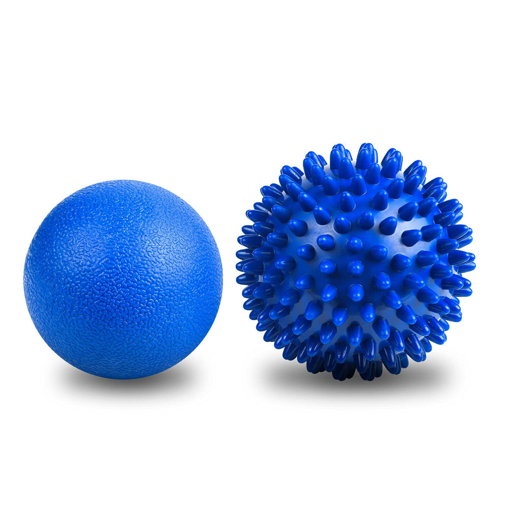 URAQT spiky massage ball blue close-up for targeted muscle relief.