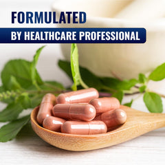 Vitamatic Flush-Free Niacin 100mg capsules on bottle close-up for comfortable daily use