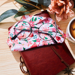 Weewooday microfiber glasses cloth offers a soft touch for quick dust removal