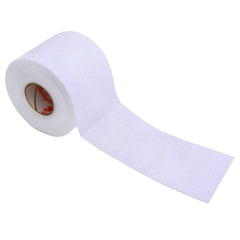 3M Medipore H tape on skin, breathable fabric supports comfortable wear.