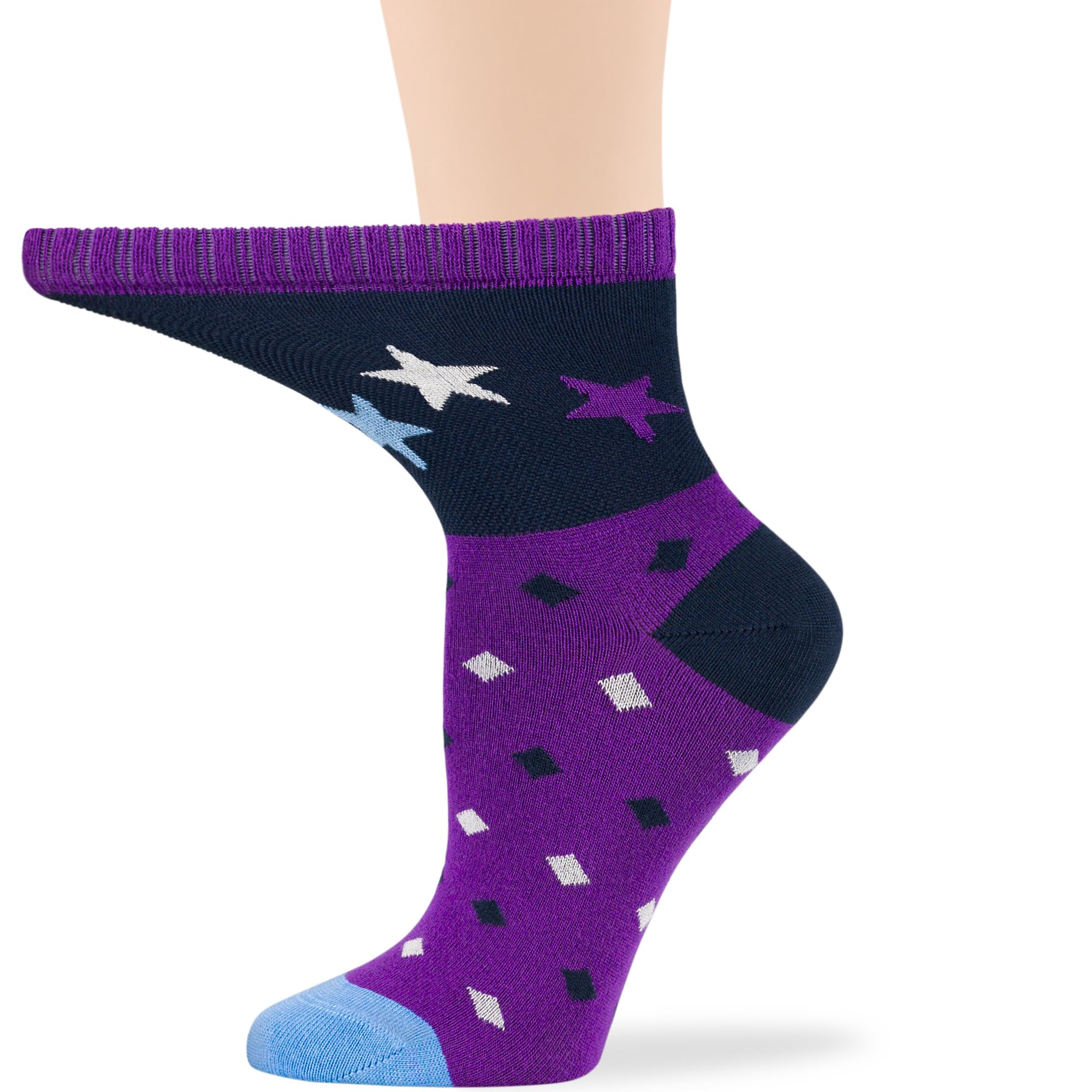 7BIGSTARS KINGDOM bamboo diabetic quarter sock heart pattern adds cheerful flair while staying gentle.