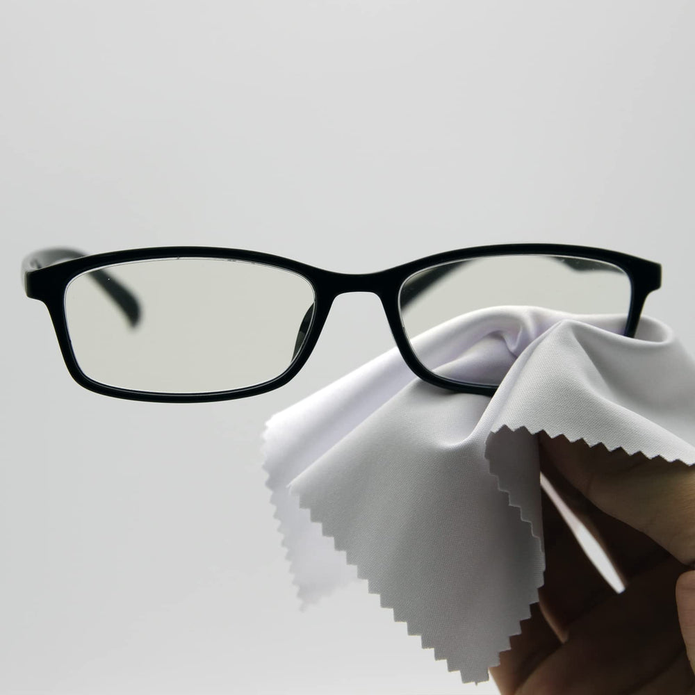 AAwipes cloth safely cleans glasses without scratches or smudges