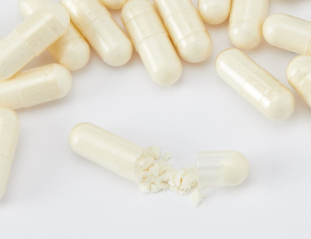 AllicinMax vegan capsules packaging emphasizes plant-based capsules and convenient dosing.