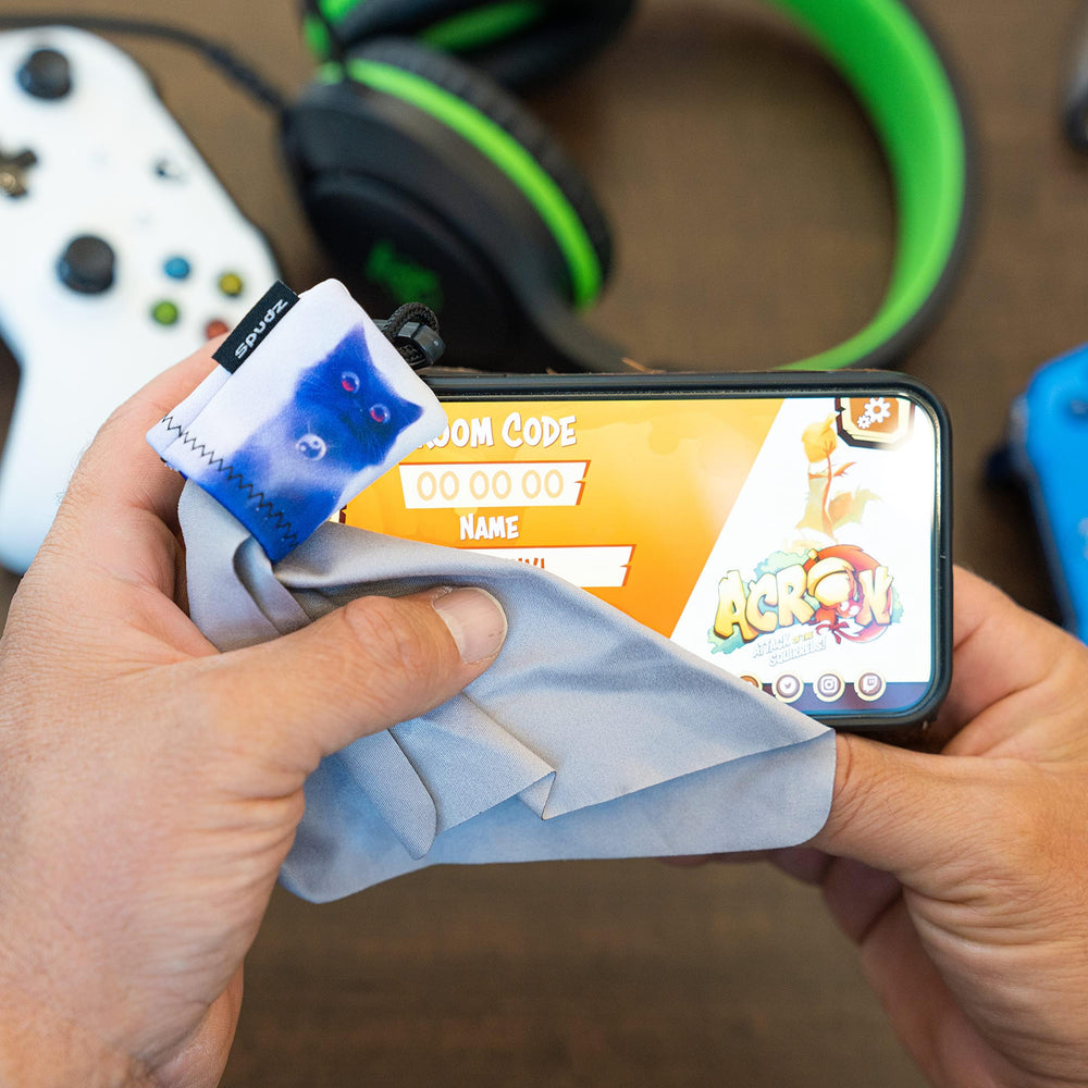 SPUDZ usado en pantallas de teléfono para eliminar huellas