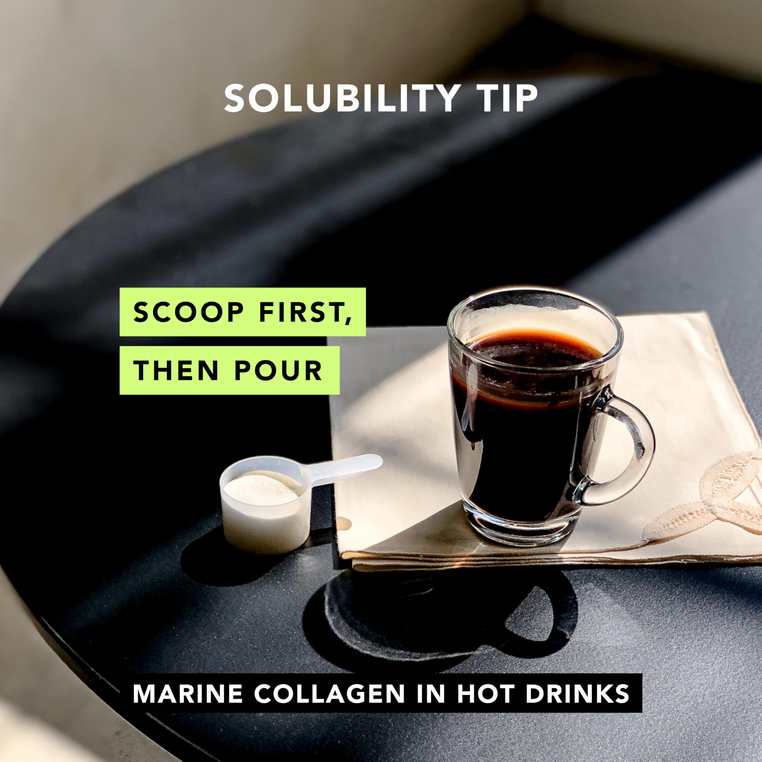 AMANDEAN Marine Collagen peptides dissolving in water for smooth drinks.