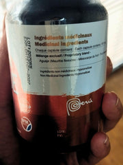 Amazon Andes Aguaje capsules vegan shell closeup, plant-based capsules.