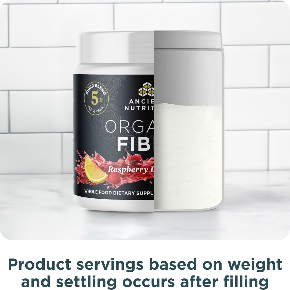 Raspberry lemonade fiber powder poured into smoothie for fiber addition