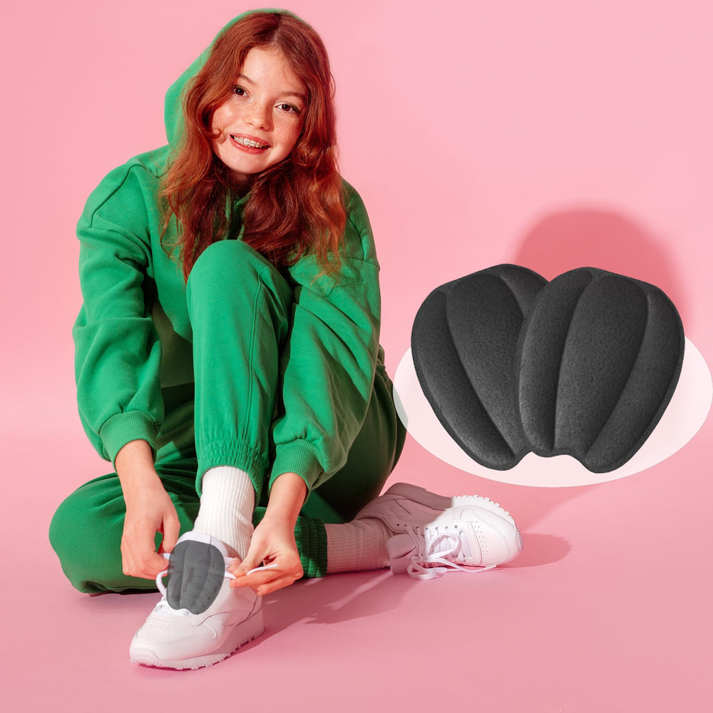 Aogigigio non-slip heel cushions help customize fit.