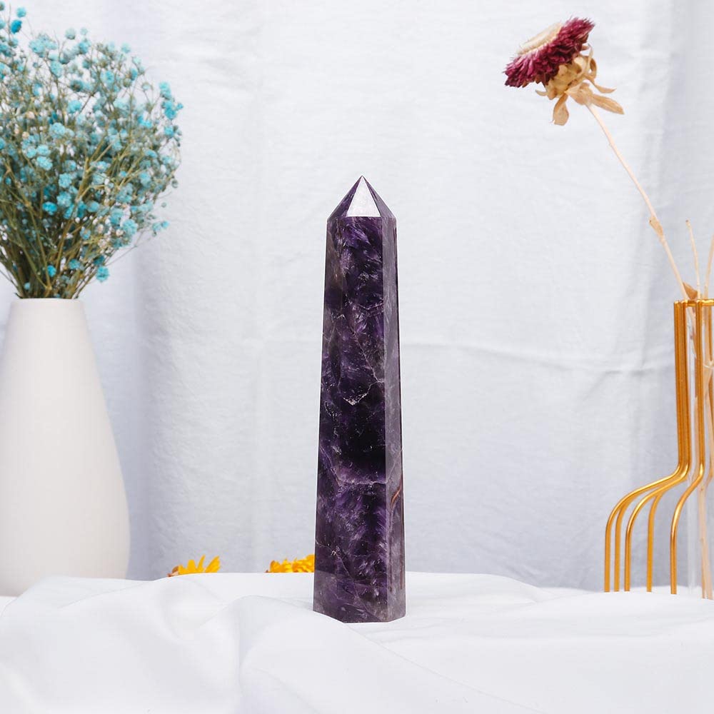 Apengshi amethyst tower close-up facet reveals natural color and facets