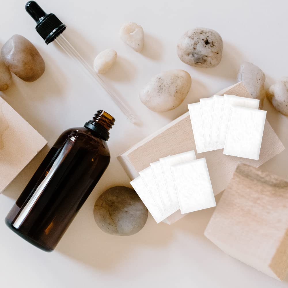 Aromahouse CarsCenter diffuser pad ready to absorb oils without messing with scent balance.